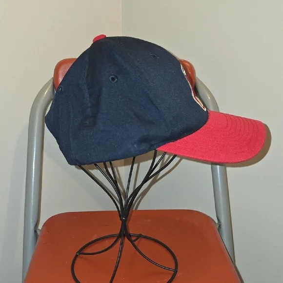 MLB Vintage Cleveland Indians Baseball Hat - Picture 6 of 6